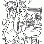 Wildcat ouvindo o rádio