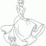 Cinderela em um vestido de baile